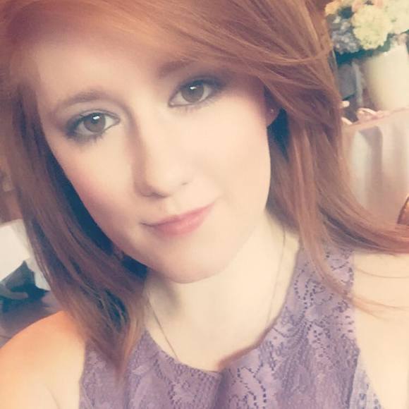 Meet your Posher, Monica - Picture 1 of 1