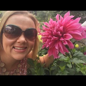 Meet your Posher, Megan