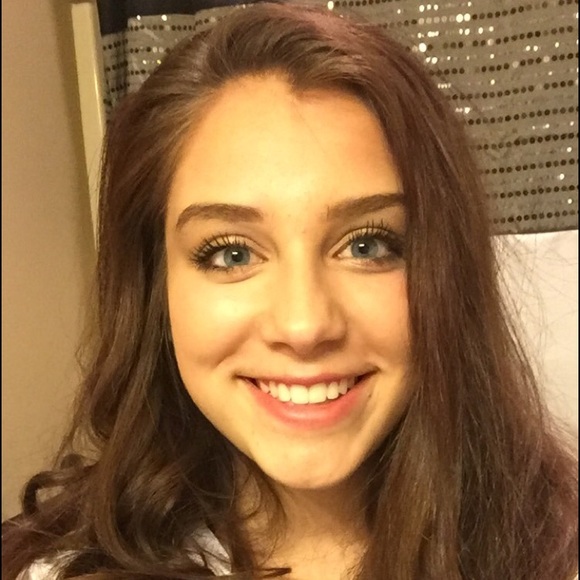 Meet your Posher, Brylee - Picture 1 of 1