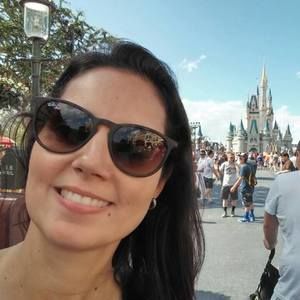 Meet your Posher, Laura maria
