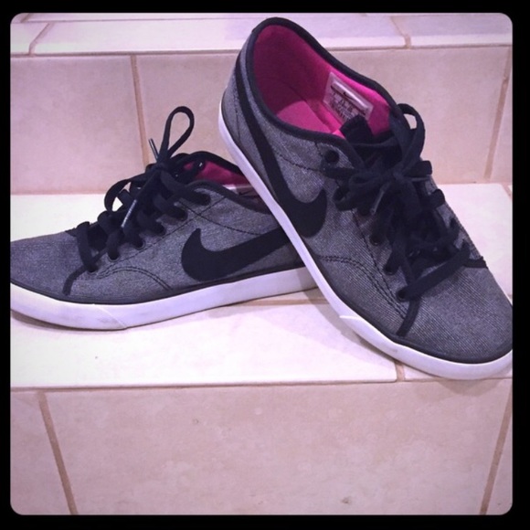Nike Court Royal Sneakers size 7