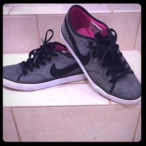 Nike Court Royal Sneakers size 7