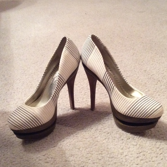 Beautiful Jessica Simpson Heels