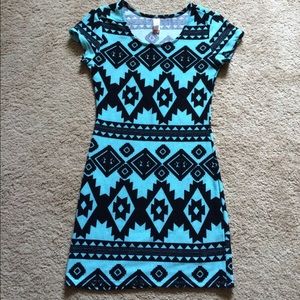 No boundaries Aztec southwestern dress size M