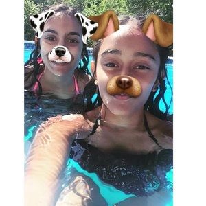 Meet your Posher, Razina