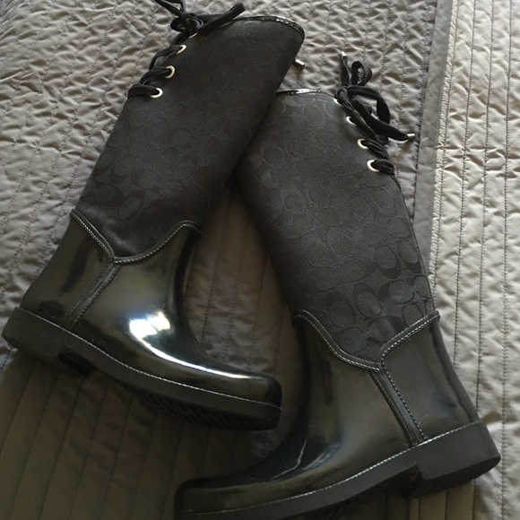 Super Adorable Authentic Coach Rain Boots!!🌂