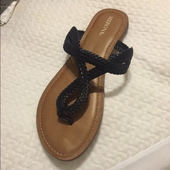 Black strappy sandals - Picture 1 of 2