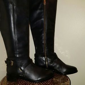 Vero Cuoio women's  boots gold buckle