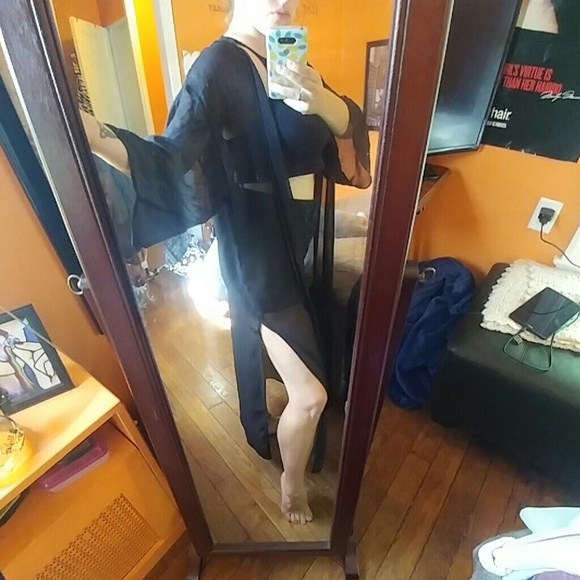 Black kimono