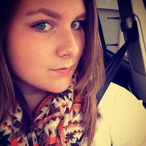 Meet your Posher, Hannah