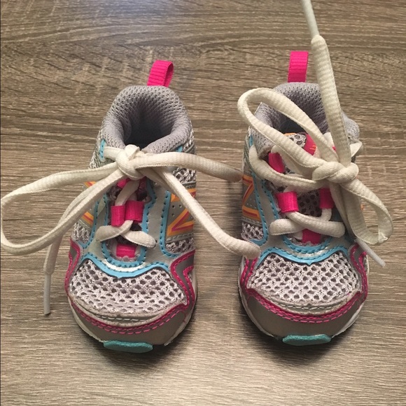 Infant New Balance Infant Sneakers SZ 2
