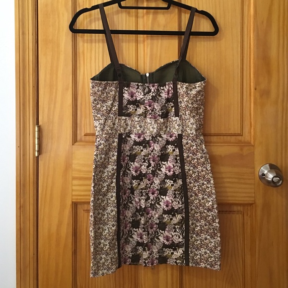 Floral mini dress - Picture 2 of 2