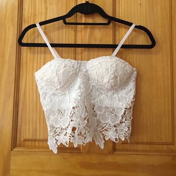Lace cropped top - Picture 1 of 1