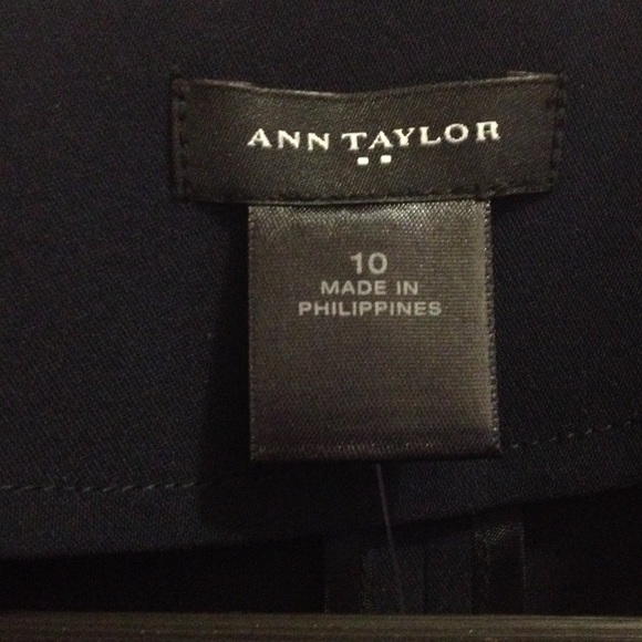 Ann Taylor Navy blazer - Picture 3 of 4