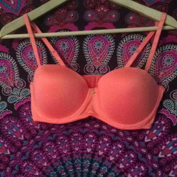 NEVER WORN Bra with removable straps