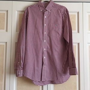 Vineyard vines button down shirt