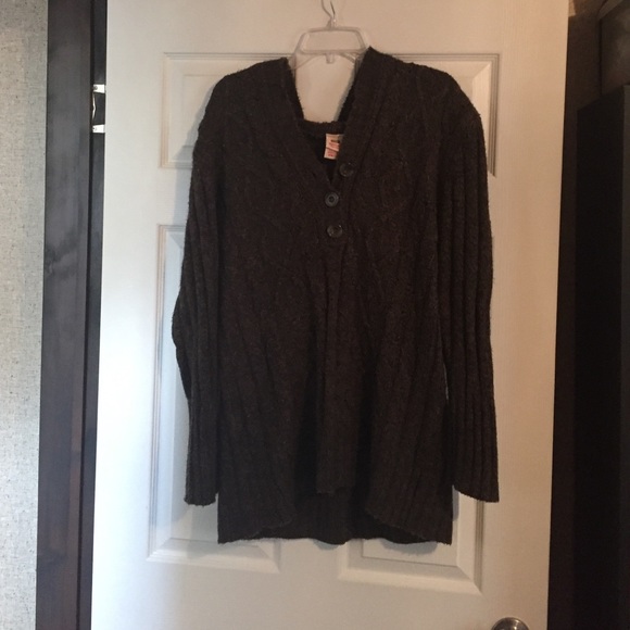 Brown-knit hooded sweater