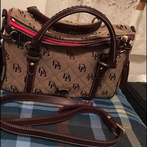 Dooney & Bourke Maxi Quilt Satchel 💯Reduced💯