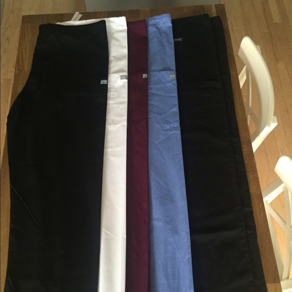 New without tags scrub pants
