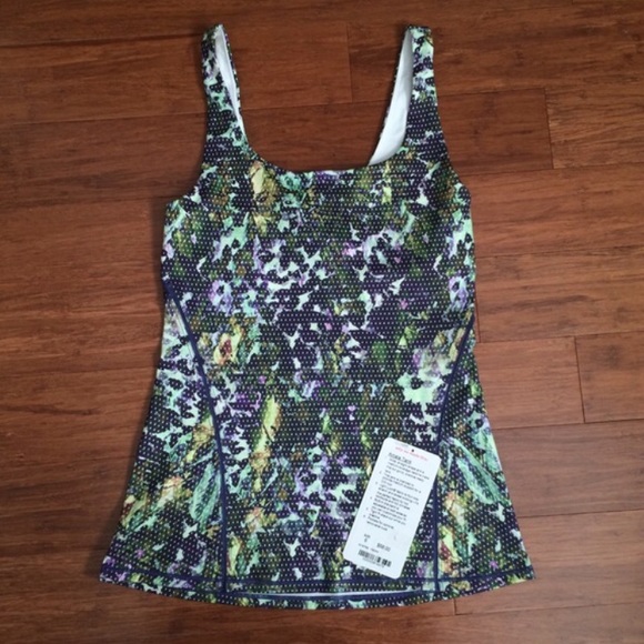 Lululemon tank