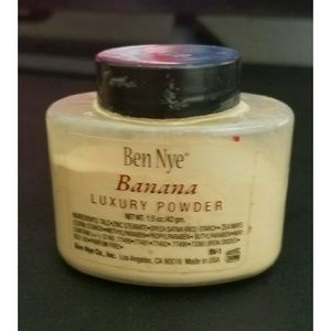 Ben Nye Luxury Banana  powder