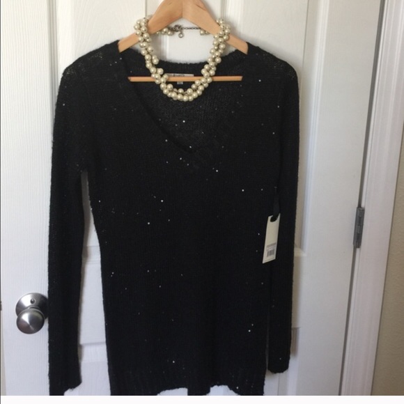 Bundle 2 sweaters - Picture 1 of 2