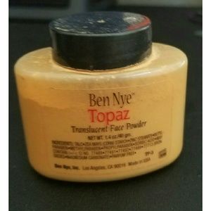 Ben Nye's Topaz Luxury Powder