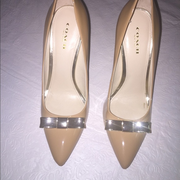 Coach Nude Patent Leather Pumps with Silver Bow 🎀