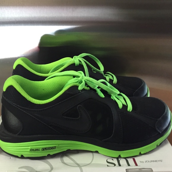 Nike Dual Fusion Running Shoes