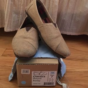 Classic natural burlap TOMS