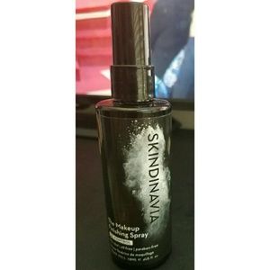 Skindinavia
The Makeup Finishing Spray - Oil Ctrl