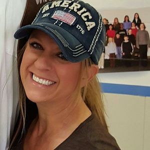 Meet your Posher, Toni