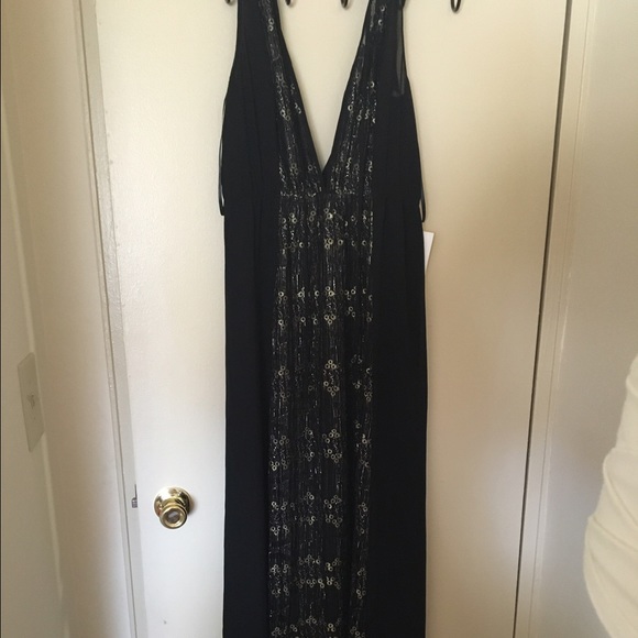 BCBGeneration Black and gold maxi