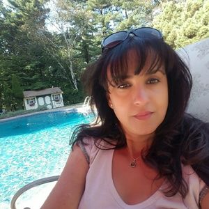 Meet your Posher, Nadia