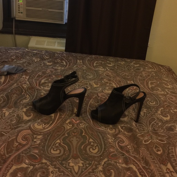 Black true religion platform heels - Picture 2 of 4