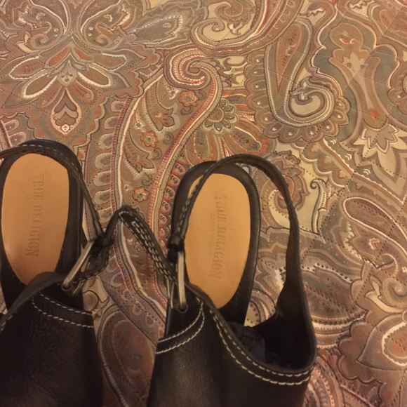 Black true religion platform heels - Picture 3 of 4