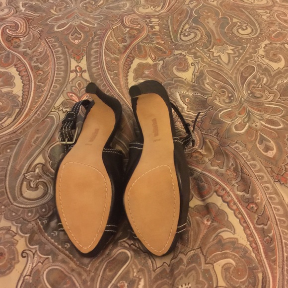 Black true religion platform heels - Picture 4 of 4