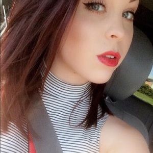 Meet your Posher, Katelyn