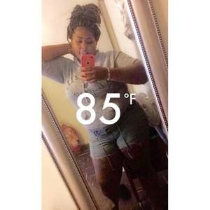 Meet your Posher, Desiray