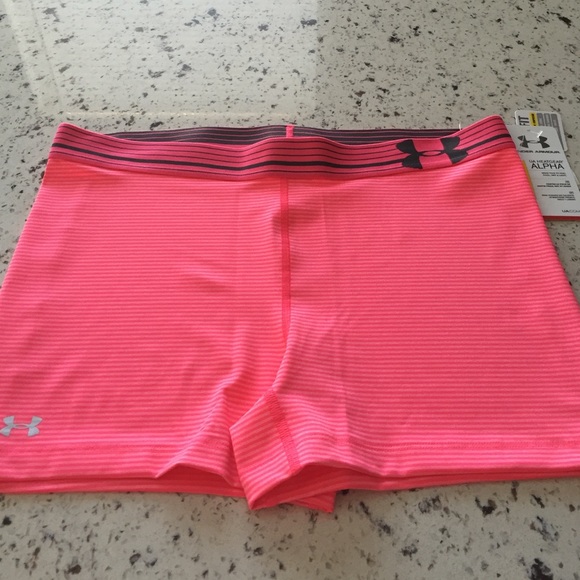 Under Armour Shorty 3 fitted compression shorts. - Picture 4 of 4
