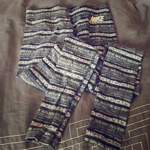 Nike leggings