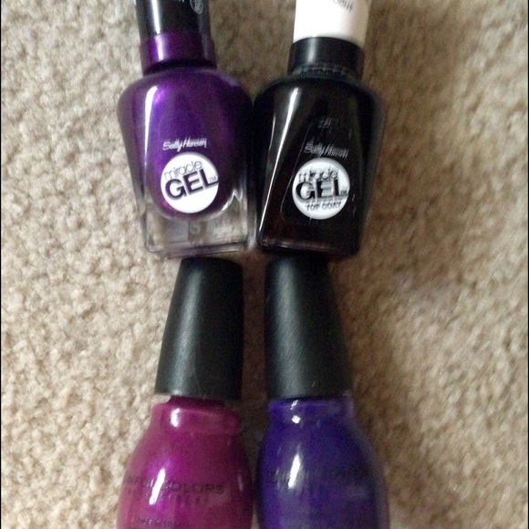 4 nail polishes