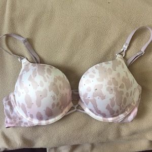 Victoria's Secret push up bra!