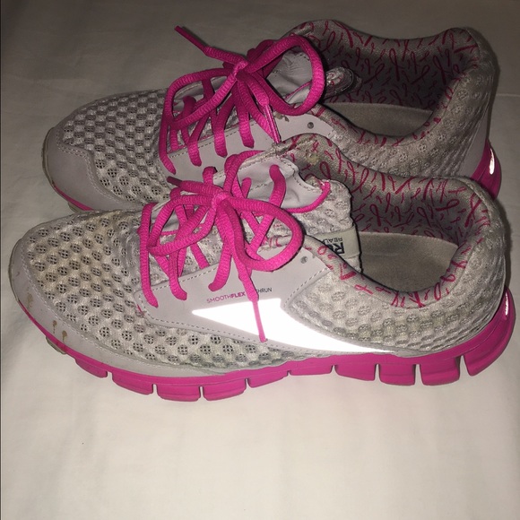 ✨💕🍥breast cancer edition reeboks🍥✨💕