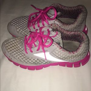 ✨💕🍥breast cancer edition reeboks🍥✨💕