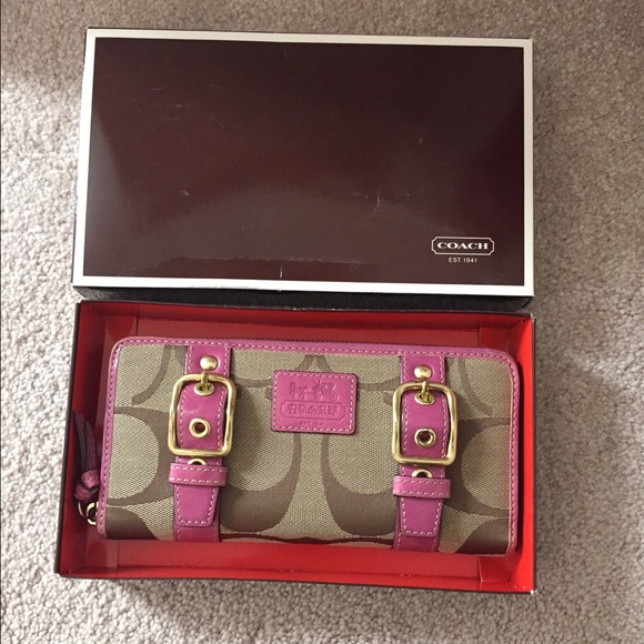 Coach wallet - Picture 1 of 4
