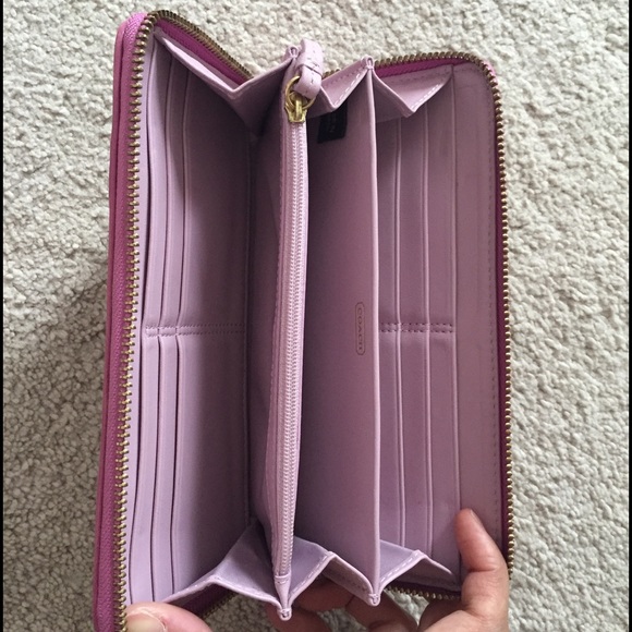 Coach wallet - Picture 2 of 4