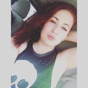 Meet your Posher, Kayla