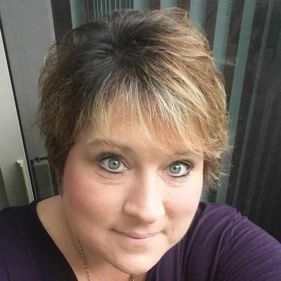 Meet your Posher, April