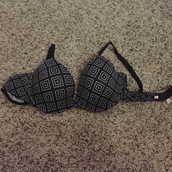 PINK VS bra: 34C